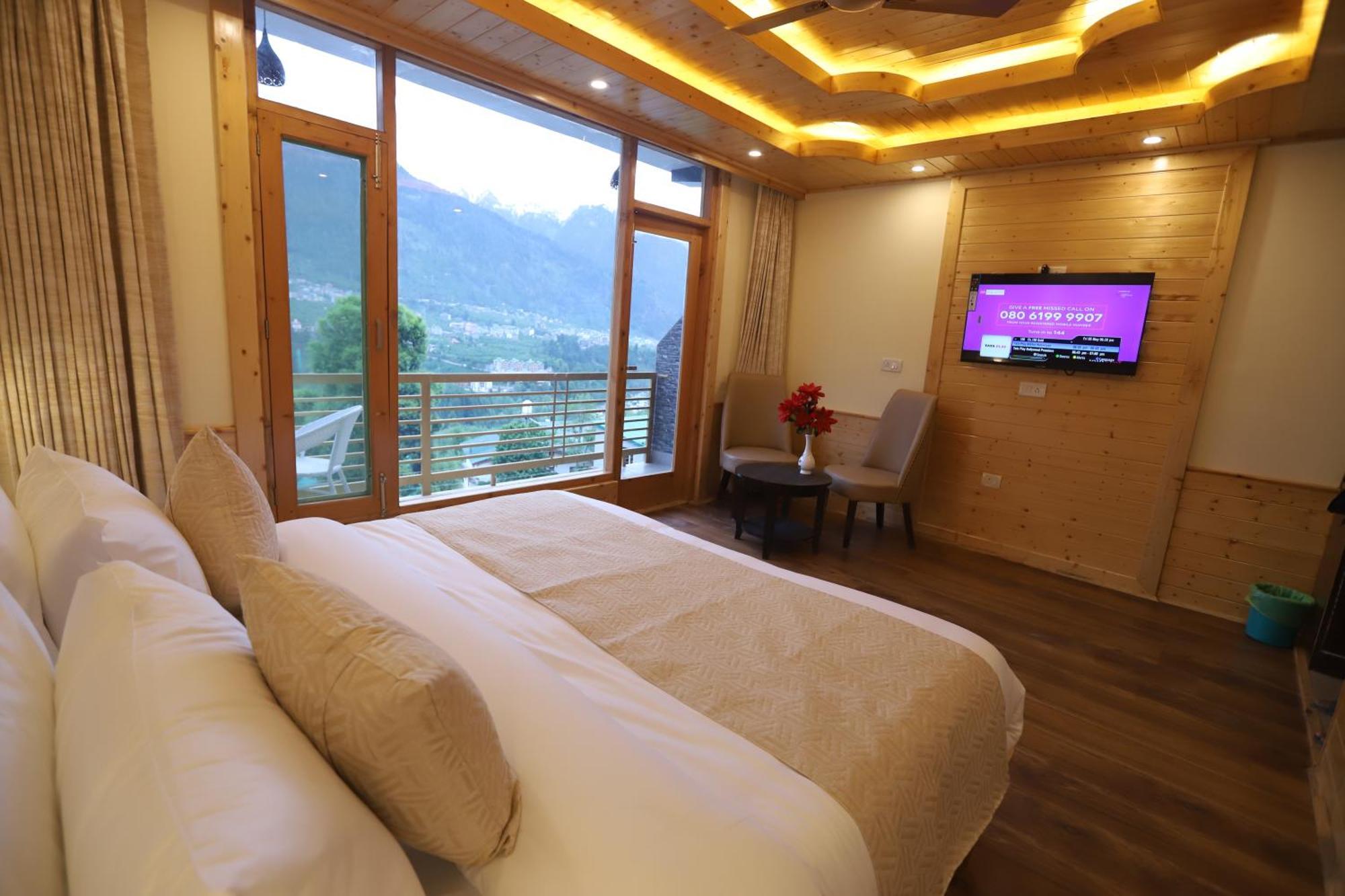 Calux Golden Woods Manali (Himachal Pradesh)